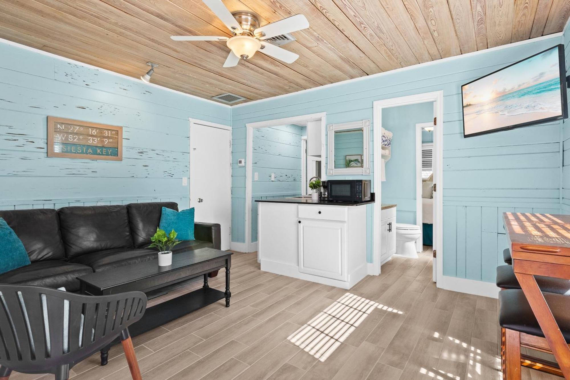 Parrot Beach Cottages سيستا كي الغرفة الصورة