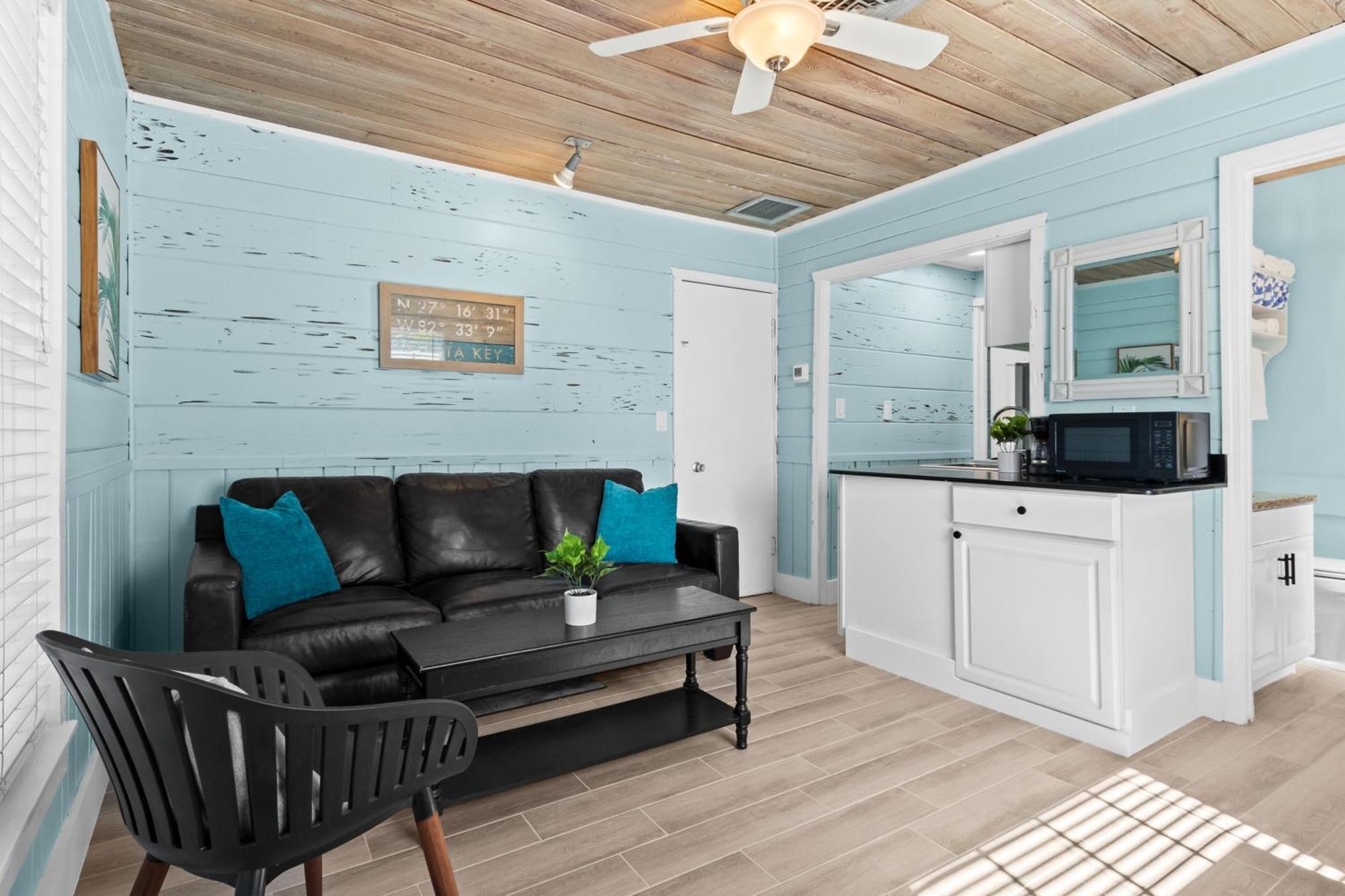 Parrot Beach Cottages سيستا كي الغرفة الصورة