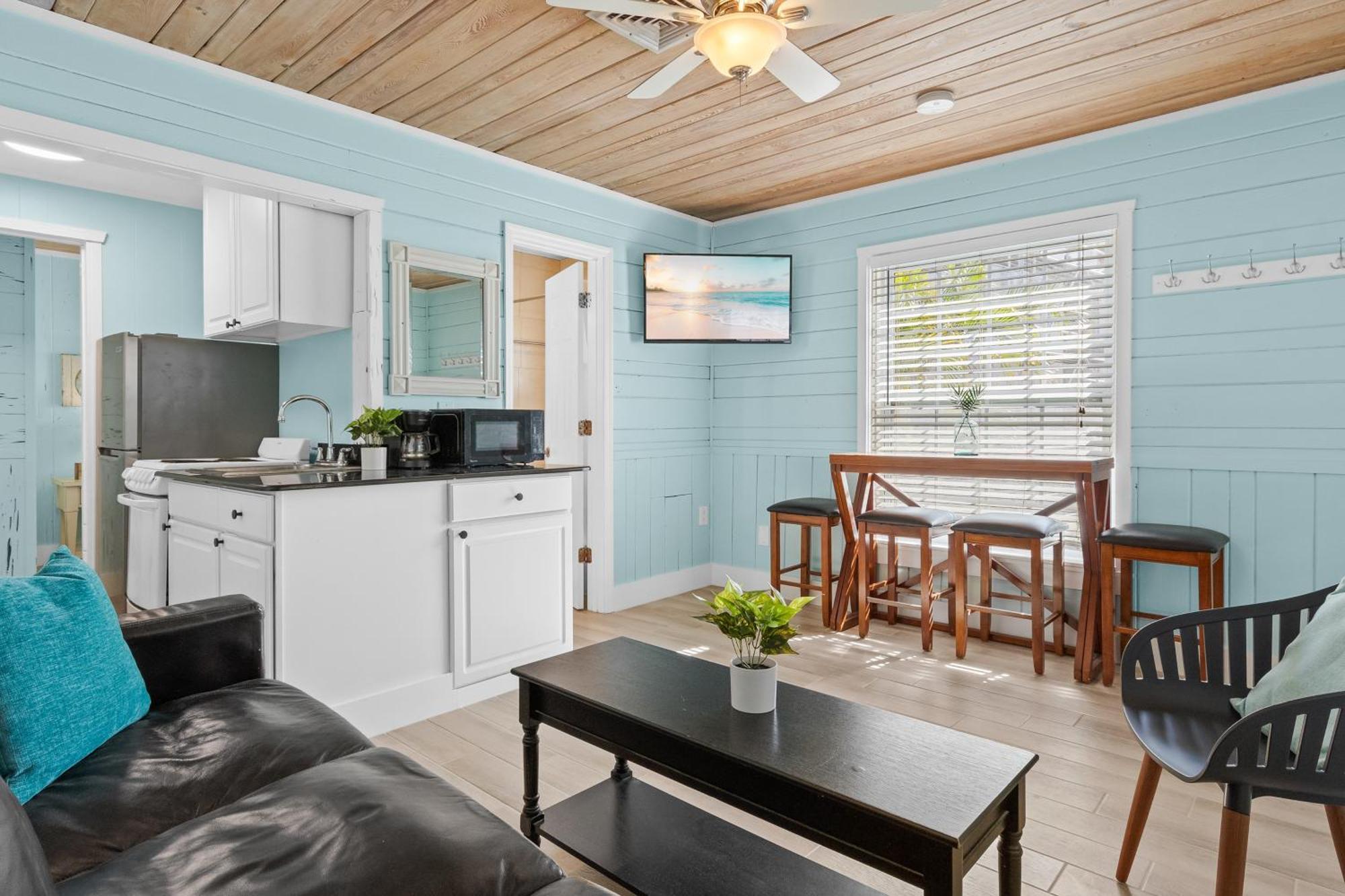 Parrot Beach Cottages سيستا كي الغرفة الصورة